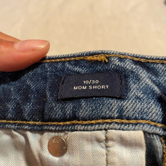 GAP mom shorts - Picture 3 of 3